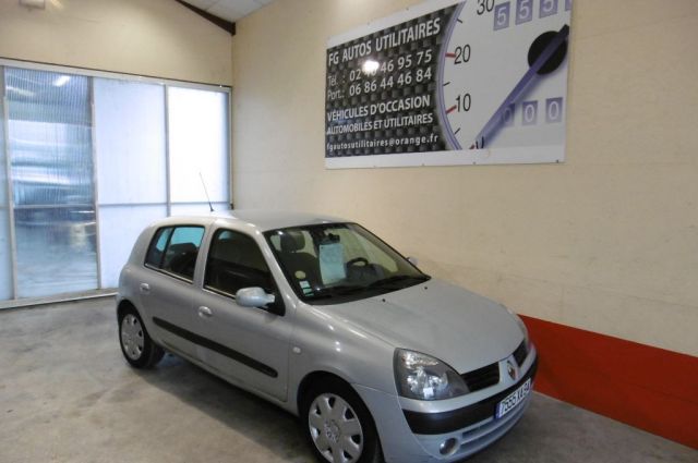 CLIO 1.6 16 V 110 