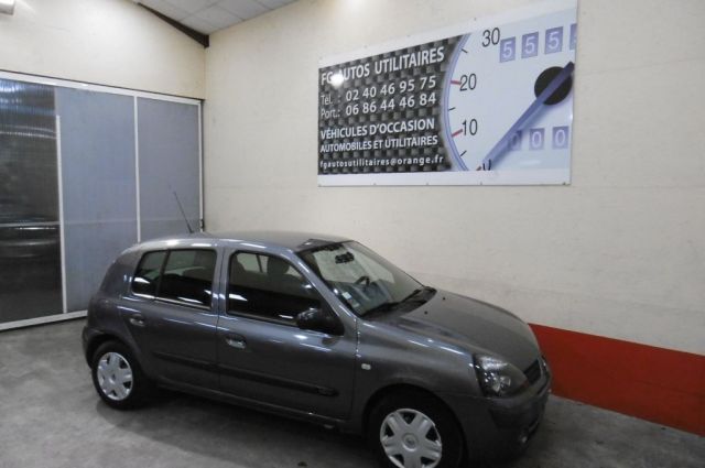 CLIO II 1,2 75 AUTHENTIQUE