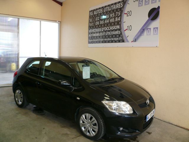 AURIS 90 D4D LINEA LUNA